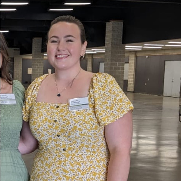 Meet your Posher, Brigitte - Picture 3 of 4